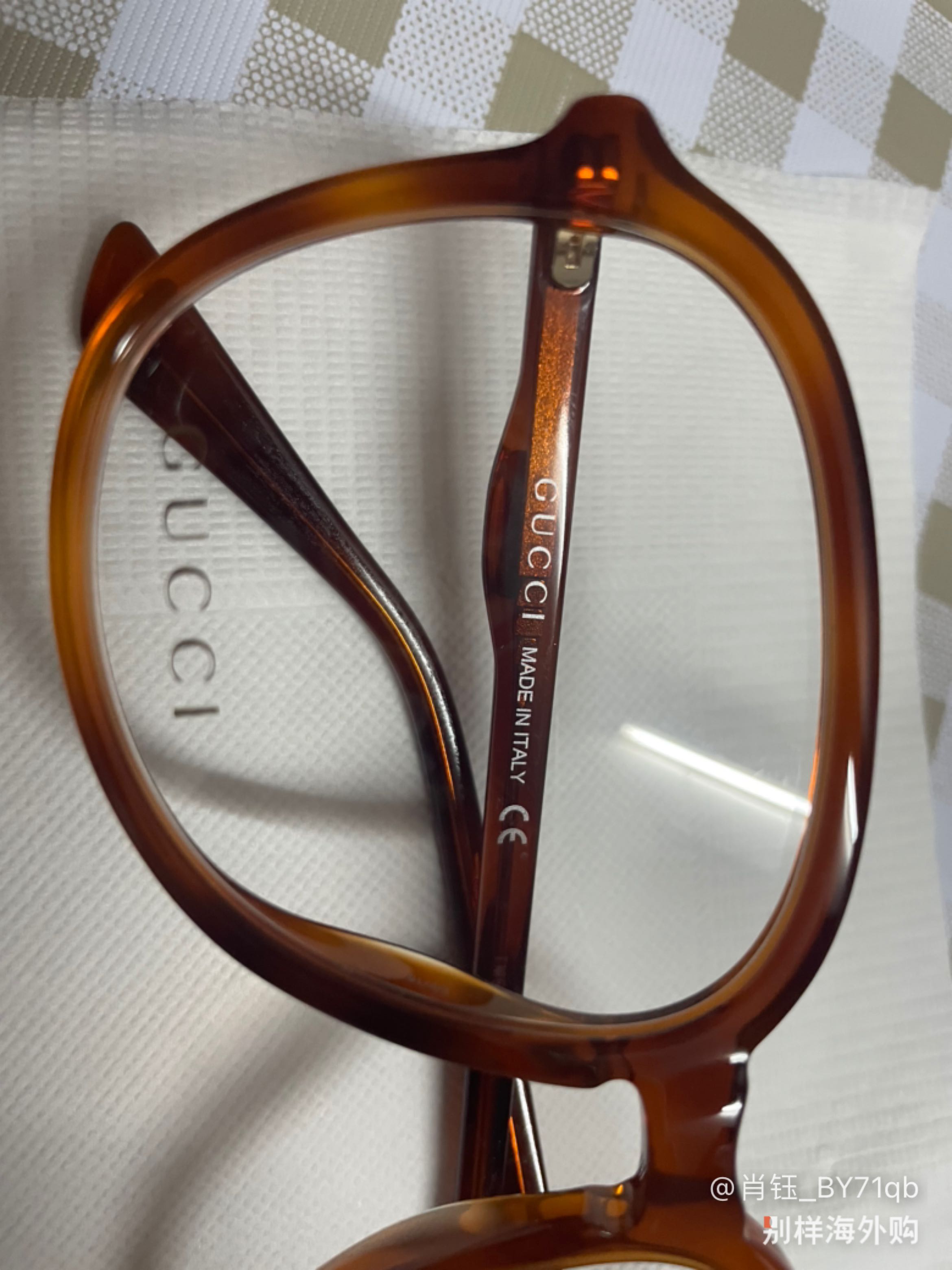 颜色不错，型号是GG0259O，可以自己搜搜看，也有开云集团的小册子，东西挺正，其他看图吧