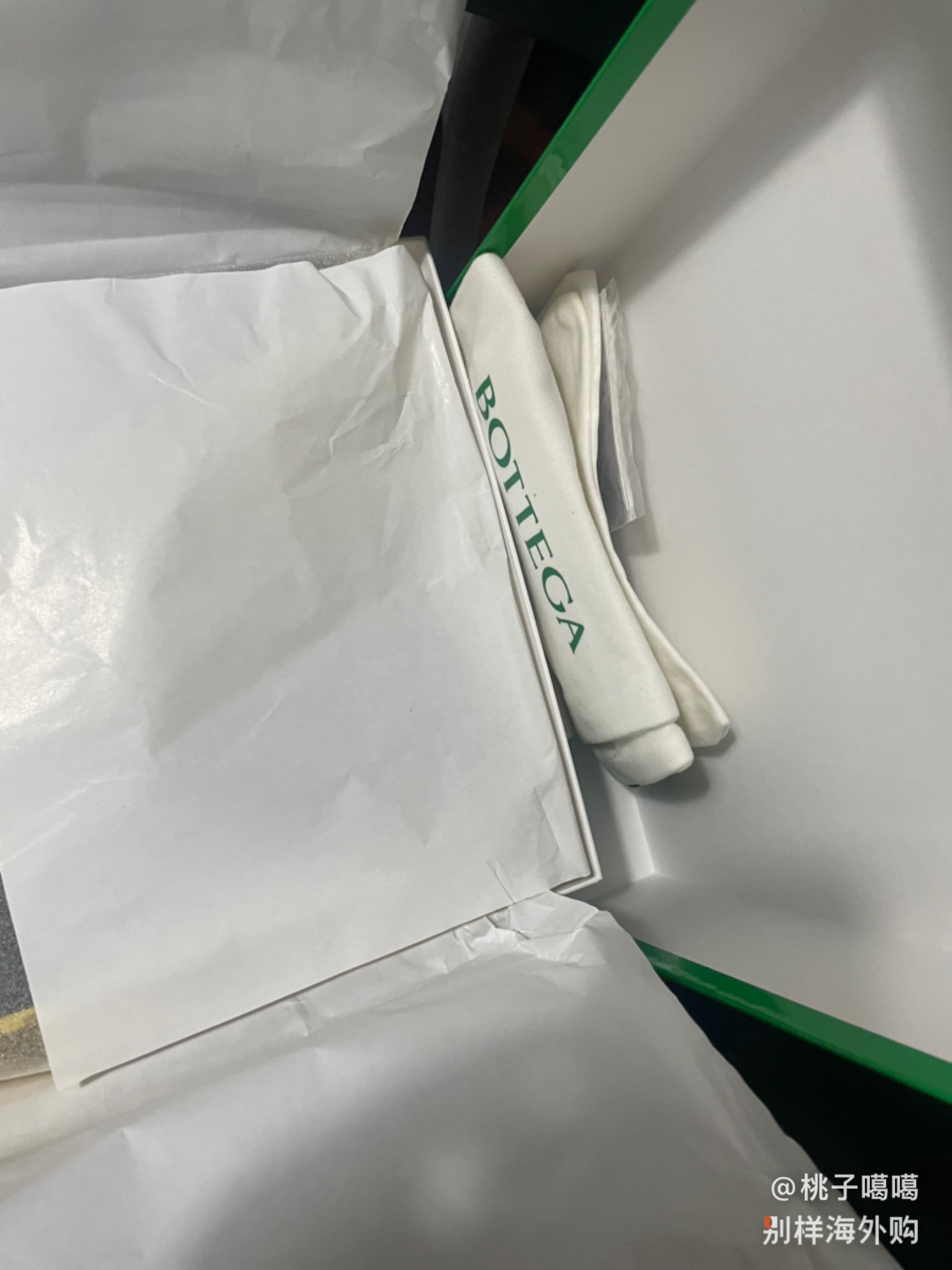 质感超强 厚实 增高 ，重量也是有些的。