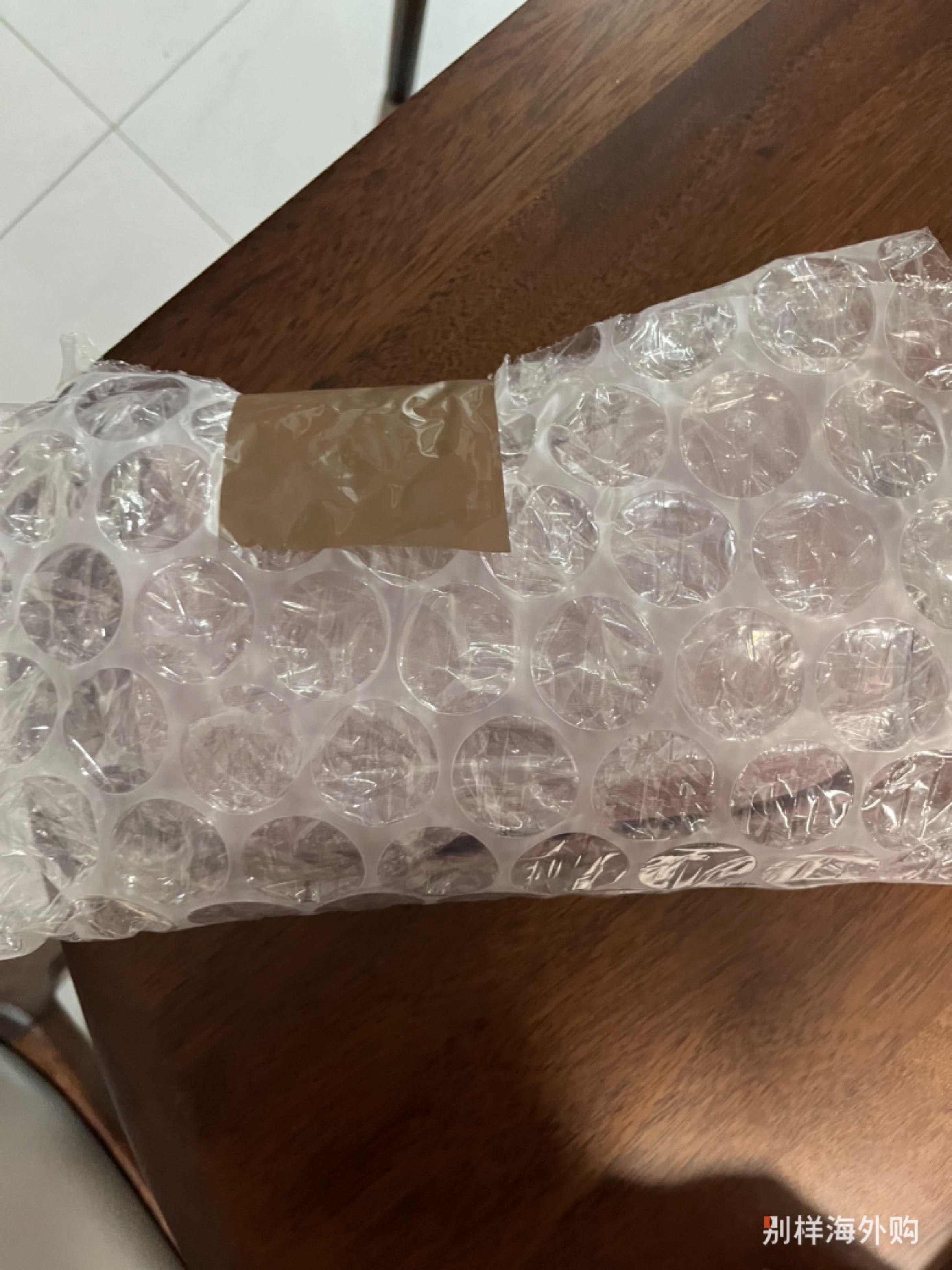 大小如图，包装如图，质量如图，为了省7🔪邮费选择平邮，30天到货。
