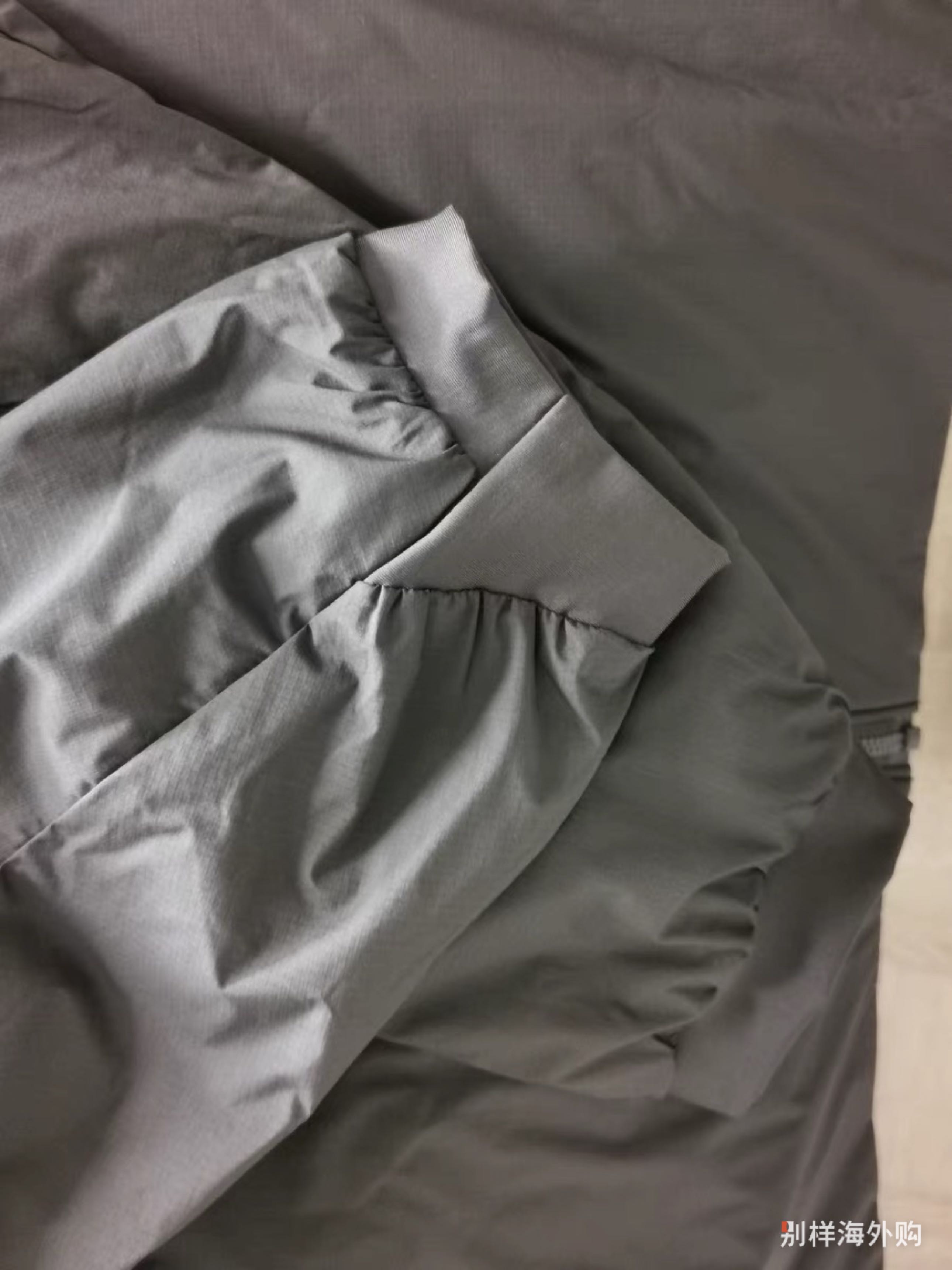正品 有一些褶 不影响穿 