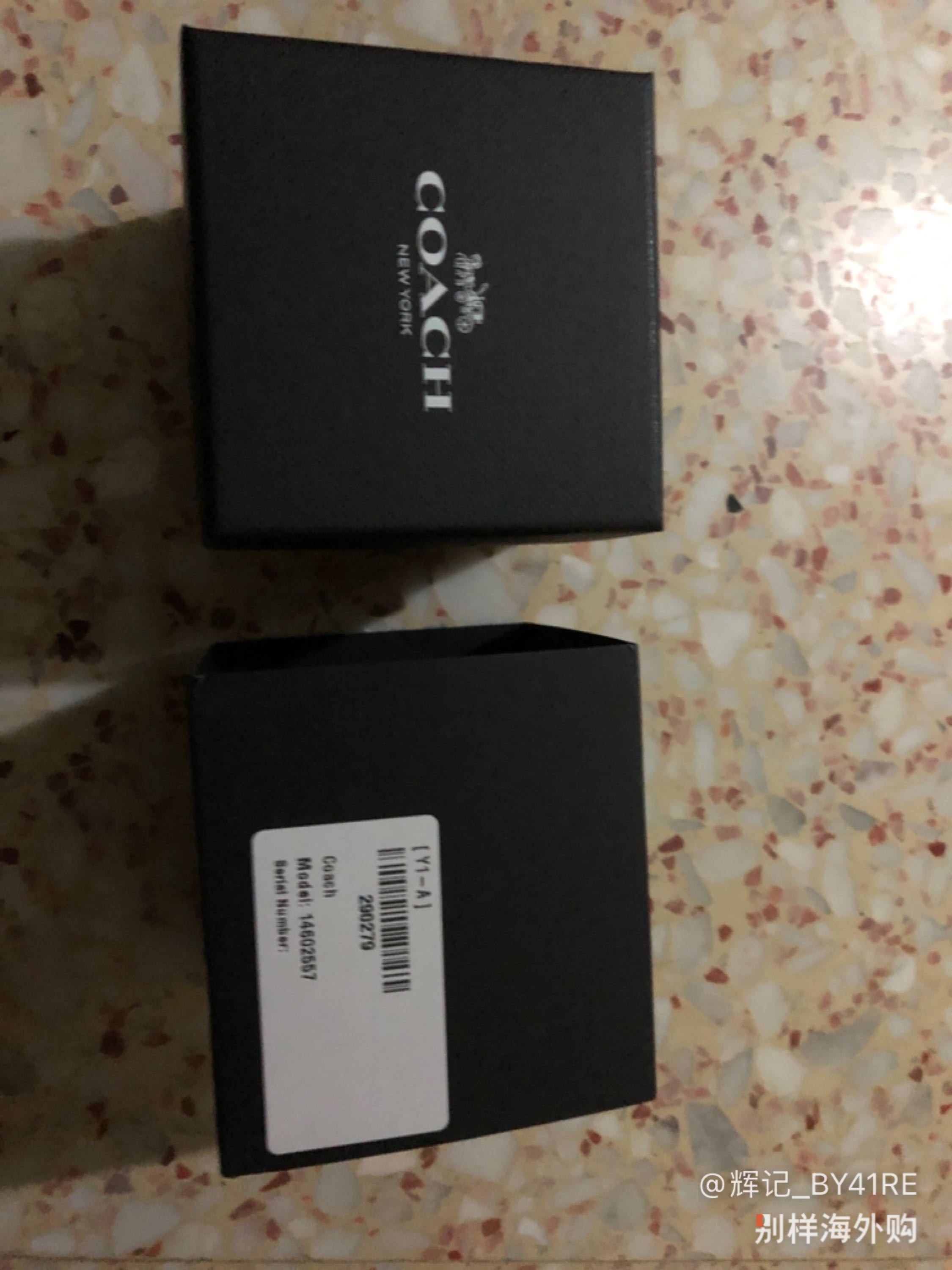 二十几天的物流，手表上手效果非常好，百搭。
