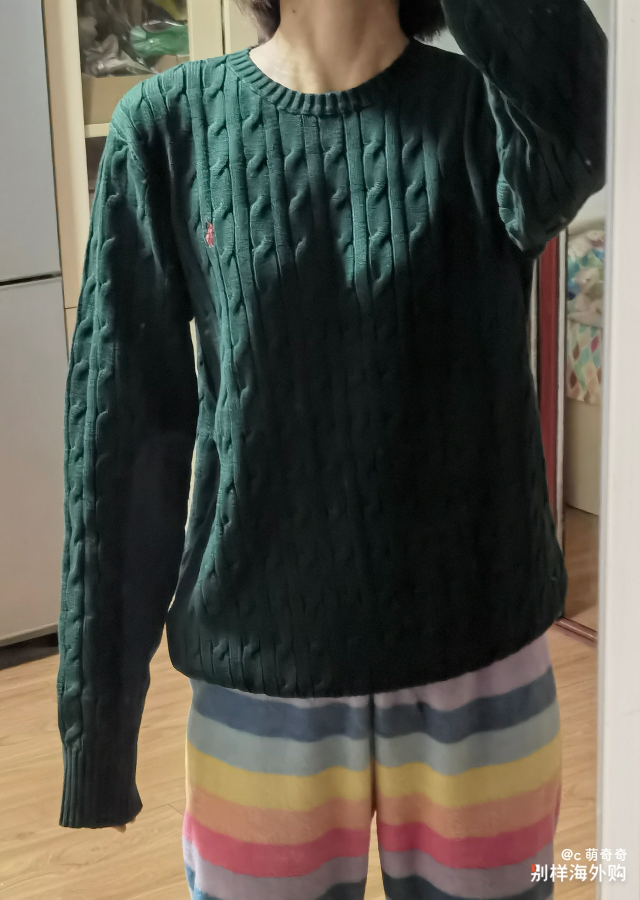 165/90斤，xl有大了，里面还能套衬衫穿，还挺厚实的，比女款的开衫摸着厚一些些，大点行，就怕小，之前帽衫最大有点小，都害怕，不敢再买帽衫，怕穿不了