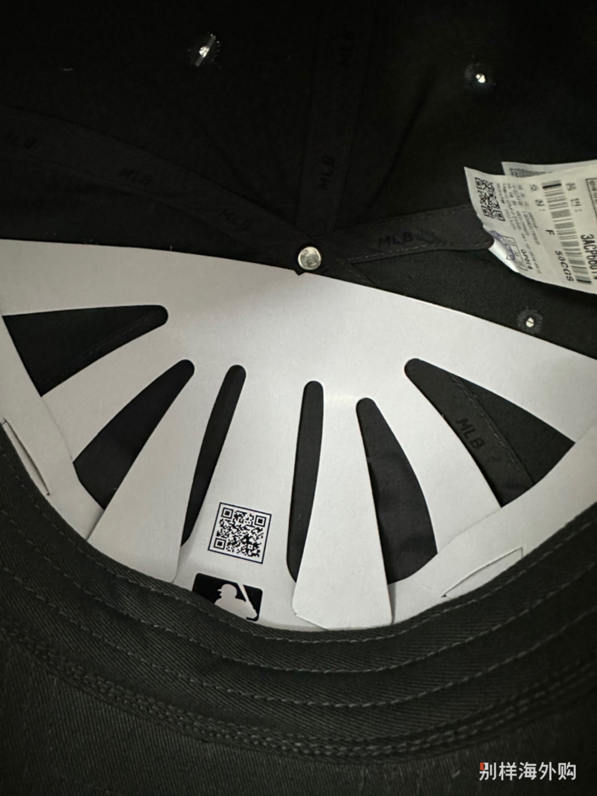 因为用了积分，原价147r我的帽子🧢只需要18r到手了哈哈哈哈罒ω罒虽然加购不了我想要的LA，但NY也不错哈哈~我要努力挣积分😆继续薅羊毛~嘻嘻（。＾▽＾）