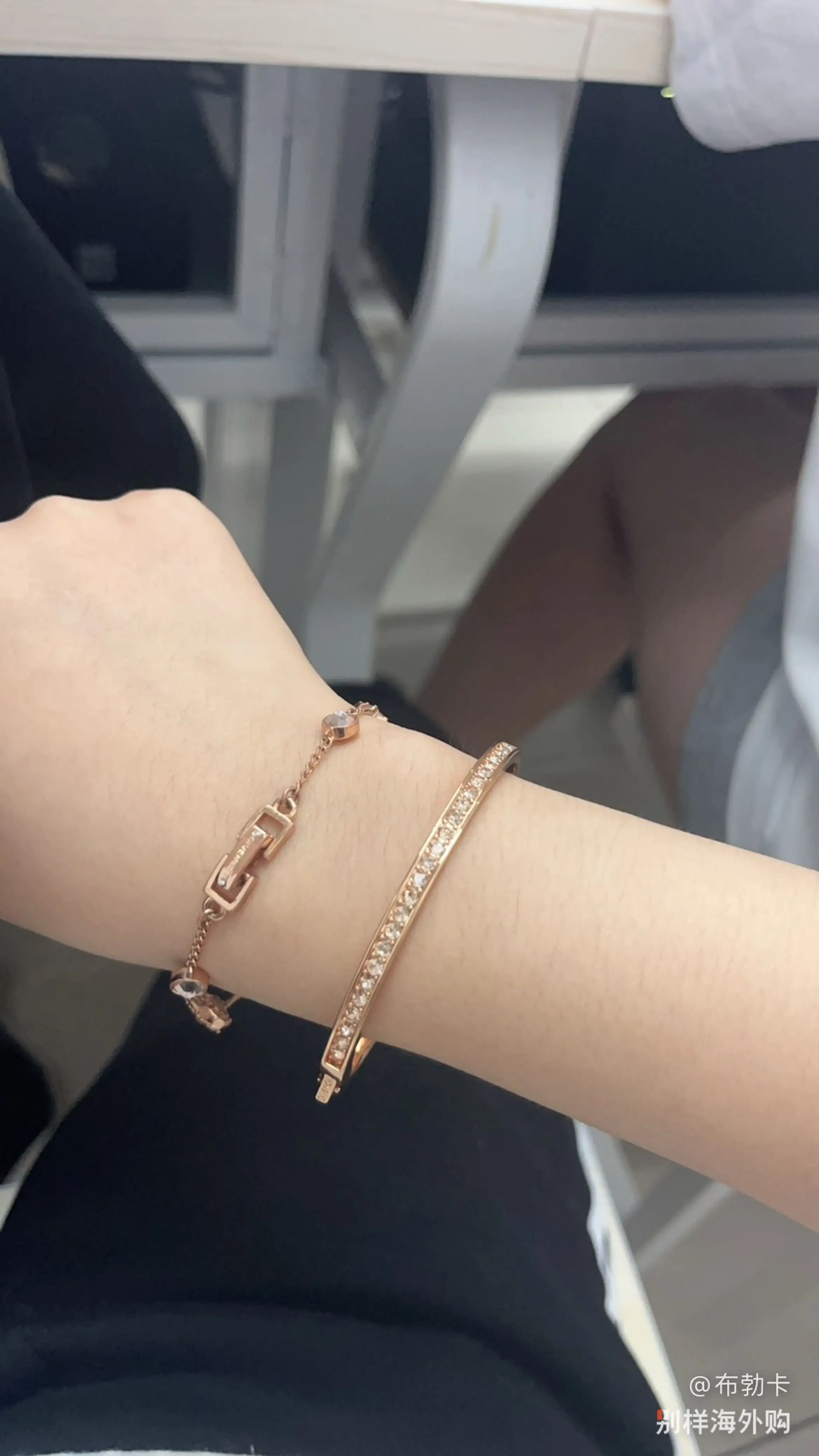 清秀系列仿水晶玫瑰金色按扣式女士手镯 60154499-9dh商品评价, 好看