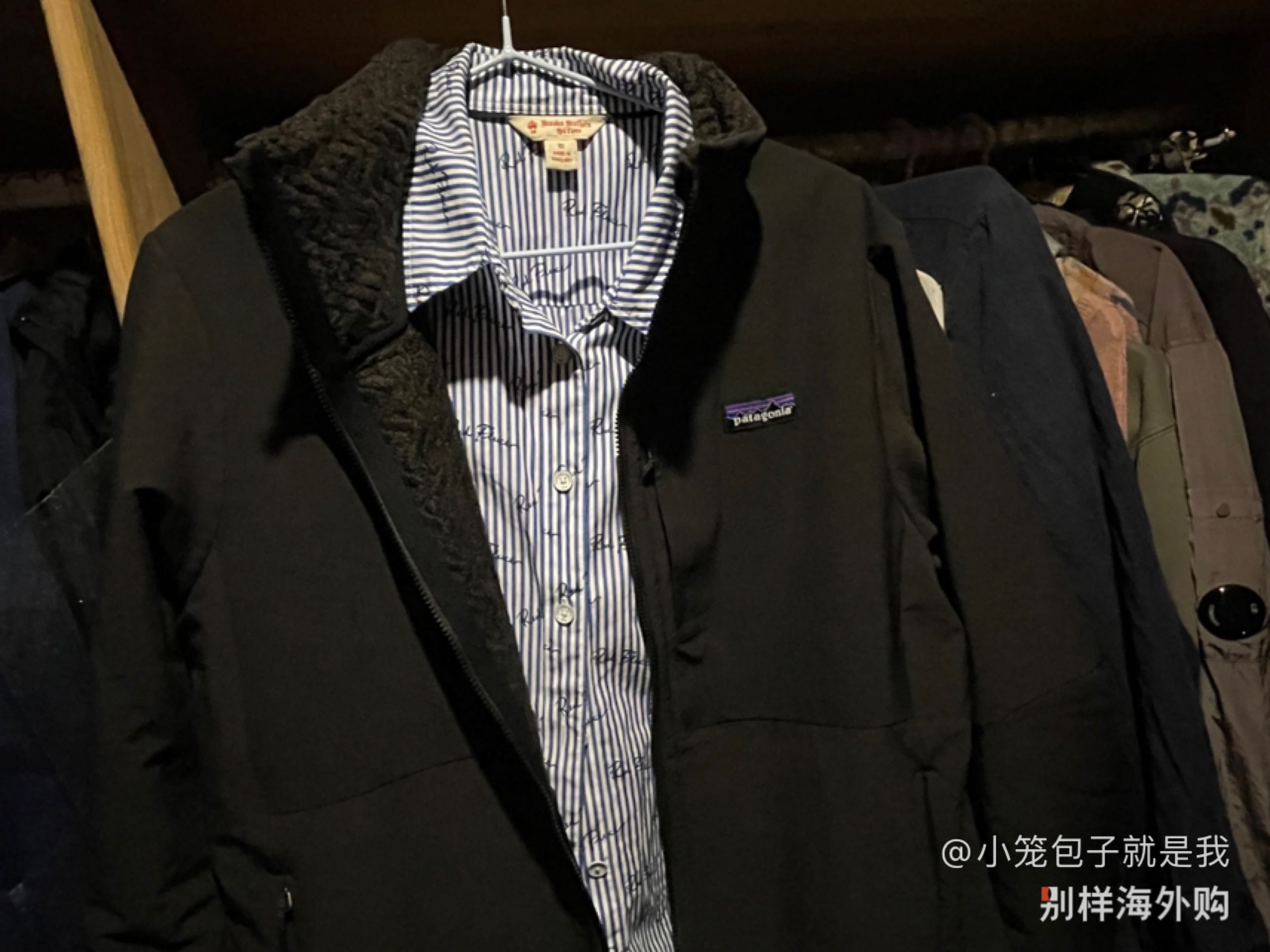 衣服很有质感！买你常穿的patagonia尺码即可。R2是厚绒的，外层防风内层保暖。我买了黑色，上班也能穿