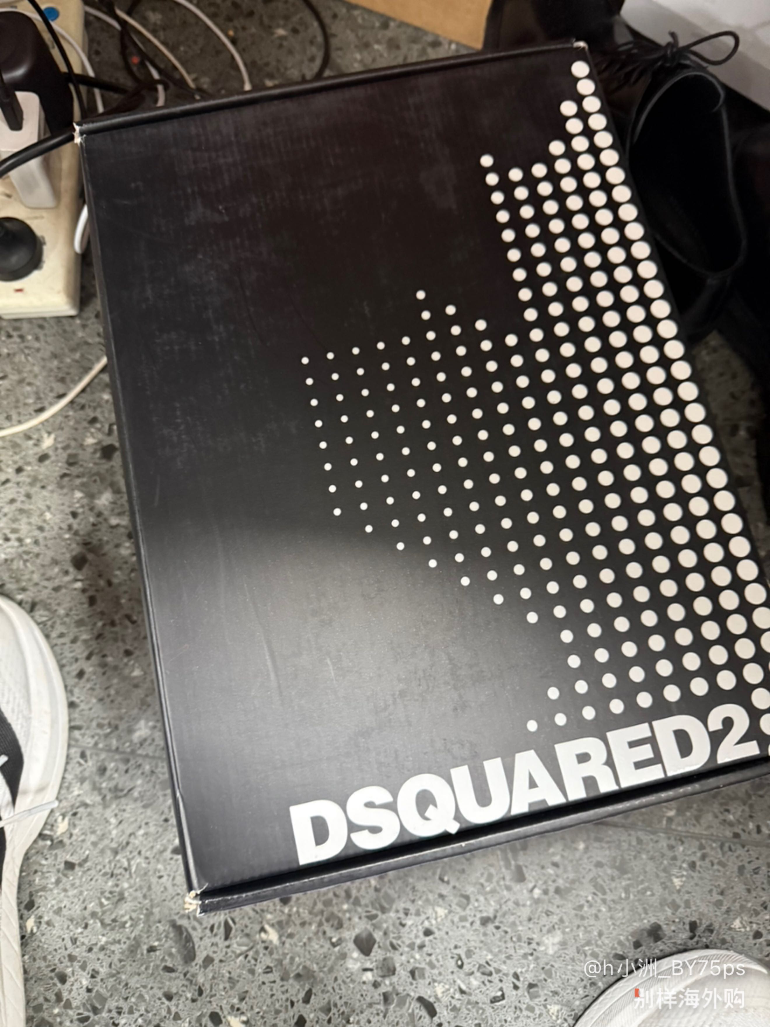 好看，价格合适，该有的东西都有