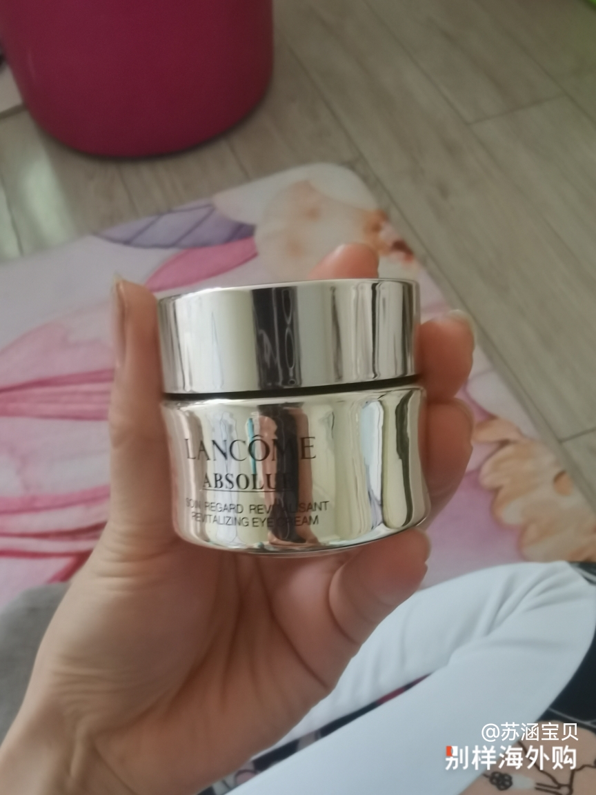 囤货的，买了三个5毫升和一个正装，挺好用的。