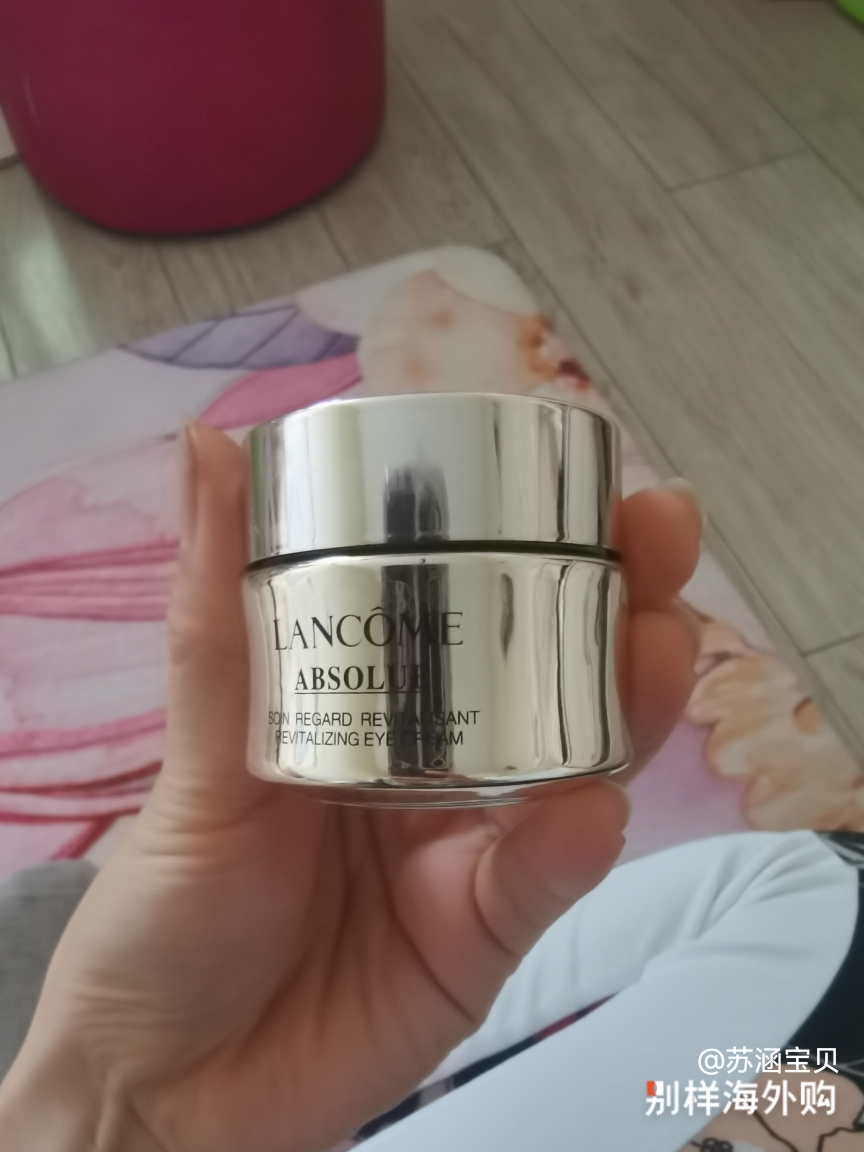 囤货的，买了三个5毫升和一个正装，挺好用的。