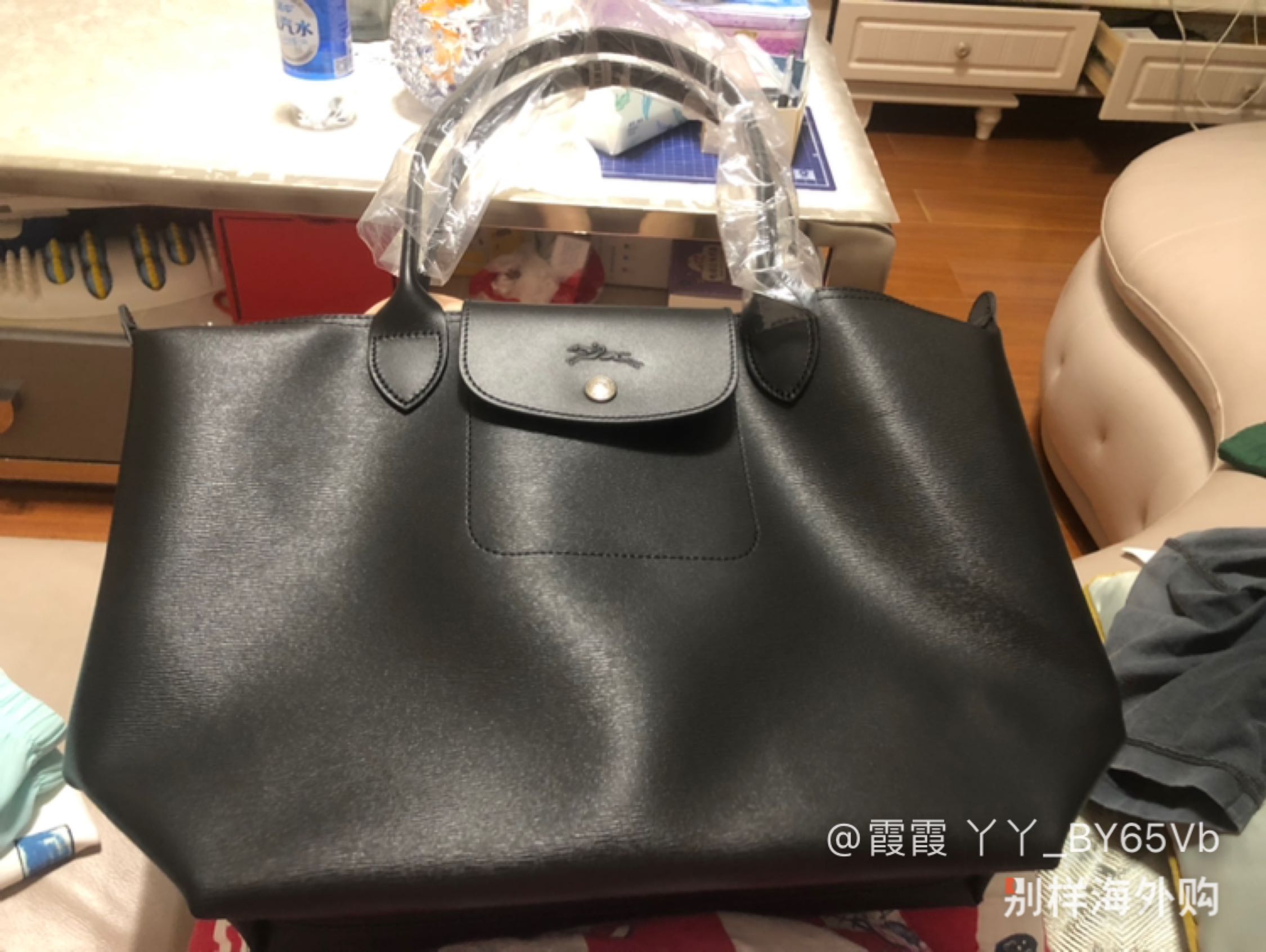不错 比常规款厚实 方便清理 百搭 价格优惠