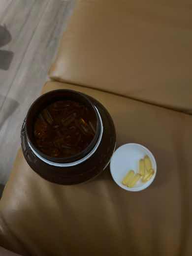 每天两粒和老公两个人，希望能起到点作用吧，价格倒是挺实惠的