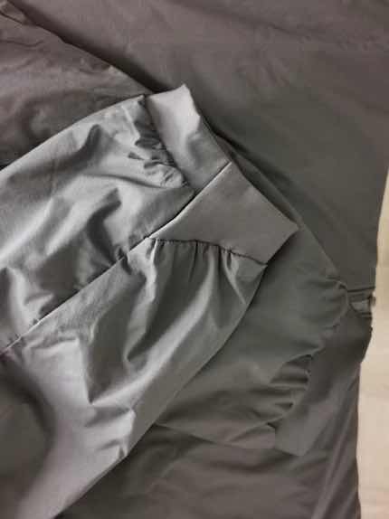 正品 有一些褶 不影响穿 