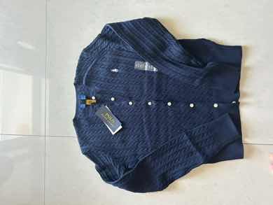 大小刚好，合身，袖子比衣长长一点