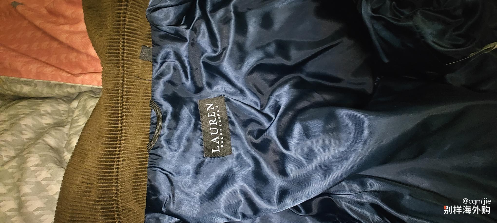 本人180厘米170斤，穿着美国的童装刚刚合适，老美的儿童确实高大。拍几张照片供大家参考。没有想象中那么经验。很薄，适合15-20度穿。面料有点硬。