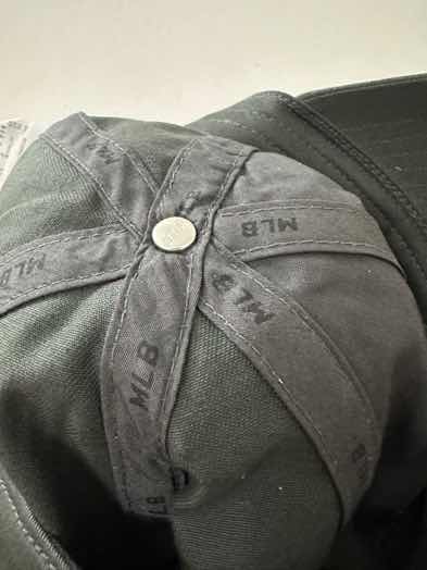 因为用了积分，原价147r我的帽子🧢只需要18r到手了哈哈哈哈罒ω罒虽然加购不了我想要的LA，但NY也不错哈哈~我要努力挣积分😆继续薅羊毛~嘻嘻（。＾▽＾）
