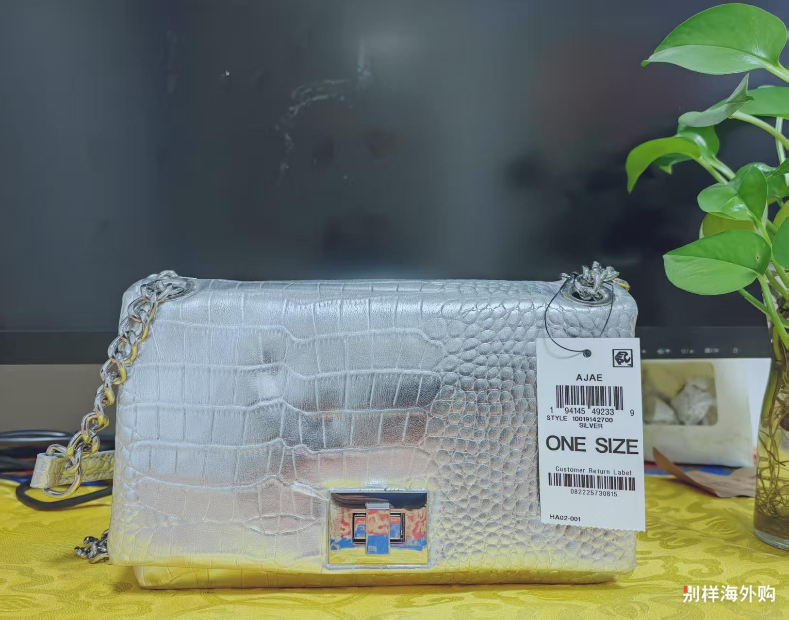物有所值哈，花了普通包包的价钱，感觉得到了进口大牌的感觉哈样子好看👍