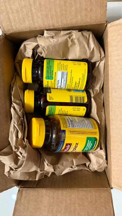 满二免一买的，很划算。包裹包装完好，商品日期也都不错🌹🌹