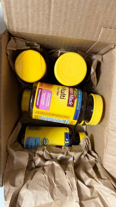 满二免一买的，很划算。包裹包装完好，商品日期也都不错🌹🌹