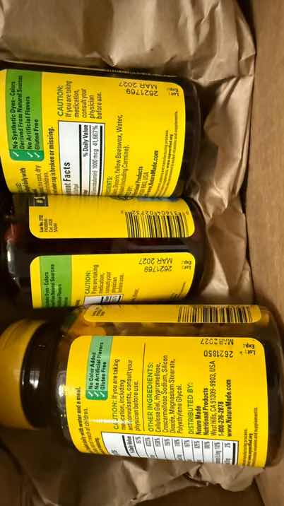 满二免一买的，很划算。包裹包装完好，商品日期也都不错🌹🌹