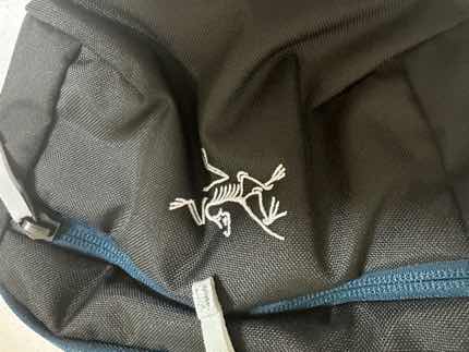 用户匿名用户对商品的晒单评价: 好看，喜欢, 点赞数: 16