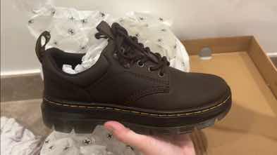 用户C***E对商品的晒单评价: 靠谱的，很好穿这双，不用磨合, 点赞数: 19