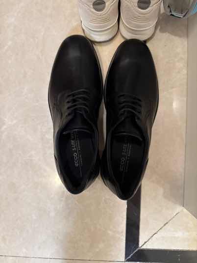 用户🌈***G对商品的晒单评价:  亚瑟士跑鞋穿43.5，这款42码正好真的非常非常好，轻软！, 点赞数: 23