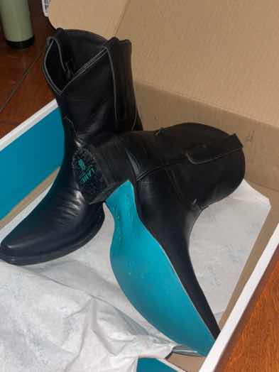 用户੯***ა对商品的晒单评价: 半个多月就到了，速度很快, 点赞数: 8