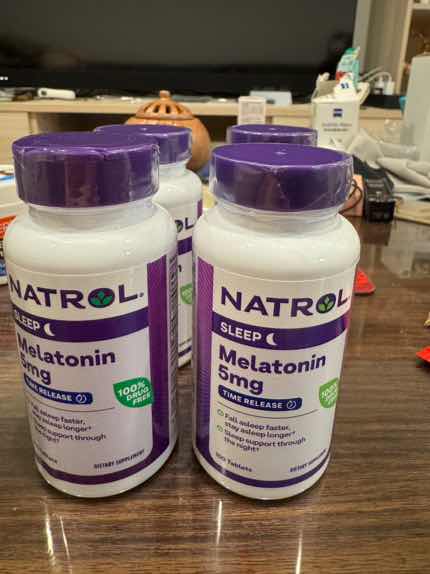 用户匿名用户对商品的晒单评价: 这个褪黑素真心好, 点赞数: 1