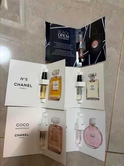 用户匿名用户对商品的晒单评价: 旅游携带方便, 点赞数: 6