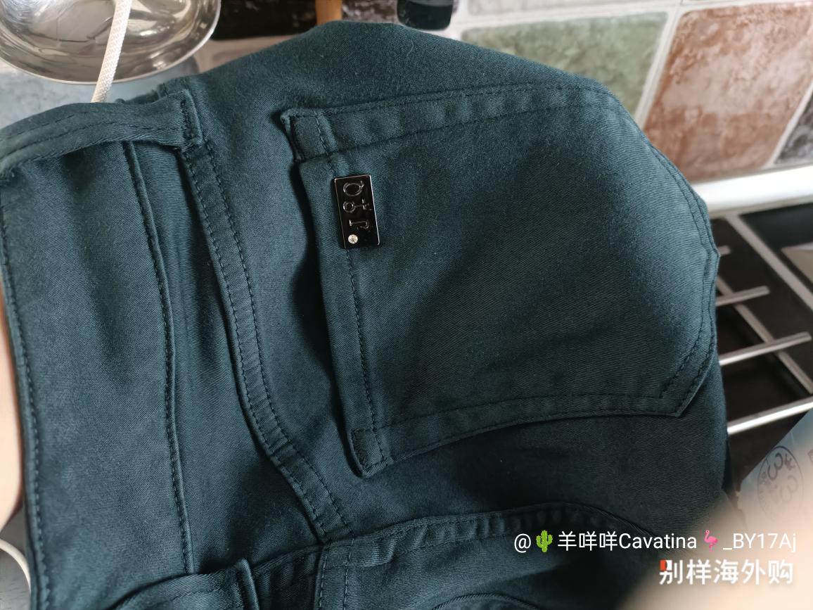用户🌵***j对商品的晒单评价: 面料很软和，弹性好，很长，要卷边穿，非常贴身，套马靴很合适，颜色是国内很少见的很耐看。, 点赞数: 0