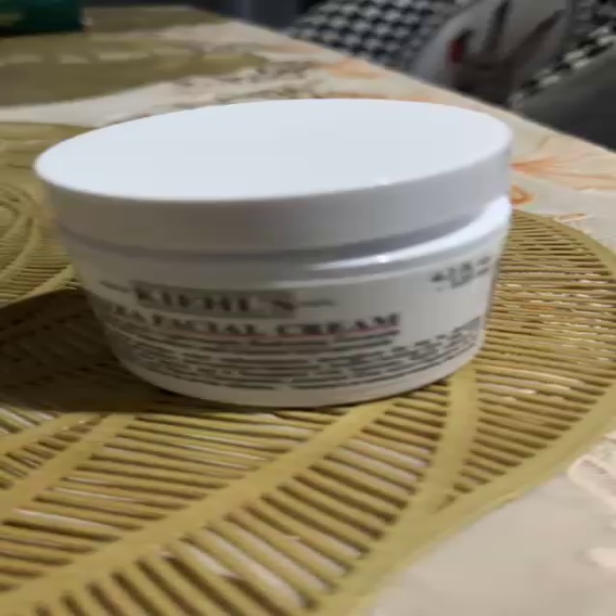 用户上***1对商品的晒单评价: 回购凢次了是正品。物流海关工作效率也提高了。以前就停止在海关处。不检查发货。这次要表扬帽子叔叔。工作效率提高很多, 点赞数: 2